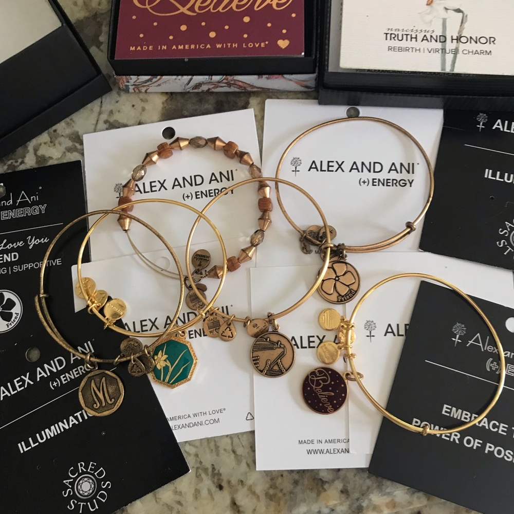 Alex and Ani bundle (4 left)